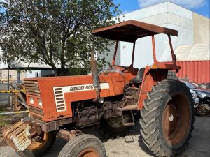 wrecking Fiat 666 2wd high clearance tractor